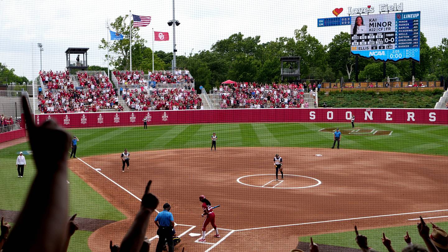 Oklahoma squanders a couple of 4-run leads in stunning Super Regional home loss to Mississippi State