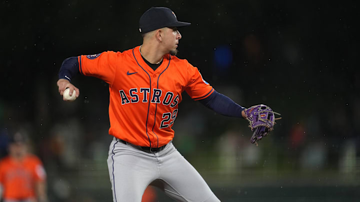 Sep 24, 2025; West Sacramento, California, USA; Houston Astros third baseman Ramon Urias (29) throws the ball to first to record an out against the Athletics in the seventh inning at Sutter Health Park. Mandatory Credit: Cary Edmondson-Imagn Images Sep 24, 2025; West Sacramento, California, USA; Houston Astros third baseman Ramon Urias (29) throws the ball to first to record an out against the Athletics in the seventh inning at Sutter Health Park. Mandatory Credit: Cary Edmondson-Imagn Images