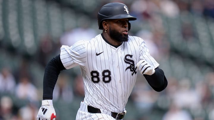 Los Yankees pueden ir tras Luis Robert de Chicago 