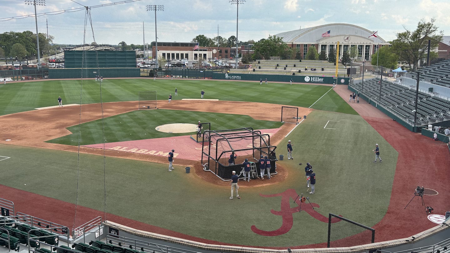 Live Updates From Alabama's Series Opener Against Auburn