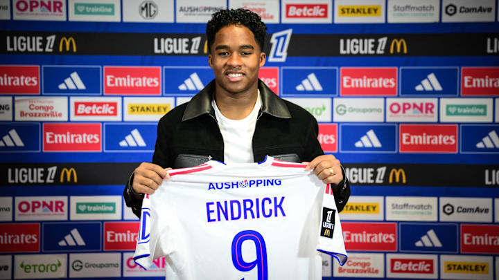 Endrick a été présenté à Lyon ce lundi. Endrick a été présenté à Lyon ce lundi.