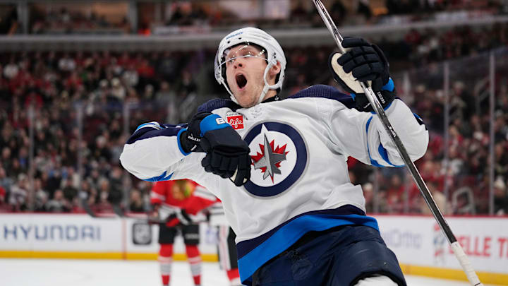 Winnipeg Jets v Chicago Blackhawks