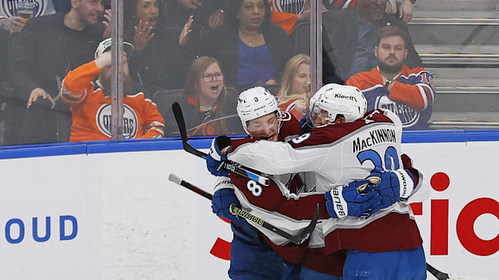 The Colorado Avalanche celebrate a goal scored