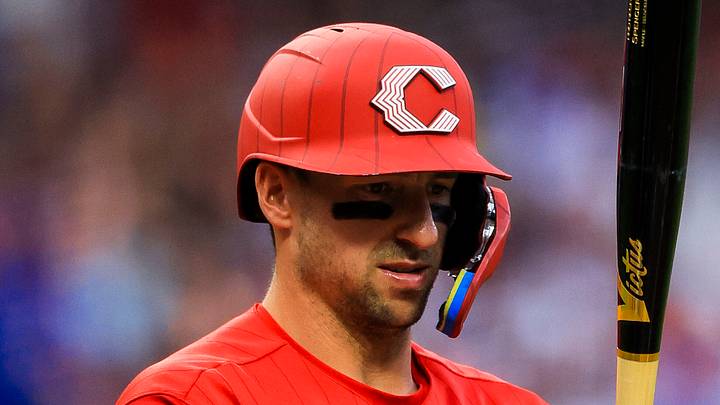Cincinnati Reds outfielder Spencer Steer (7) prepares Cincinnati Reds outfielder Spencer Steer (7) prepares