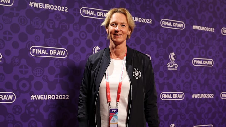 Bundestrainerin Martina Voss-Tecklenburg bei der EM-Auslosung Bundestrainerin Martina Voss-Tecklenburg bei der EM-Auslosung