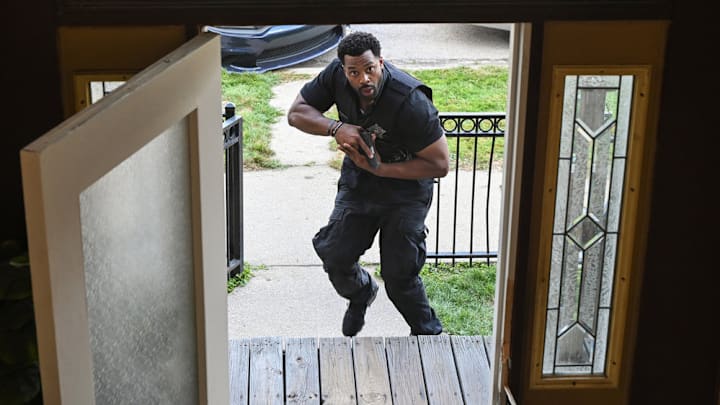 CHICAGO P.D. -- "Blood Bleeds Blue" Episode 12002 -- Pictured: LaRoyce Hawkins as Officer Kevin Atwater -- (Photo by: Lori Allen/NBC)