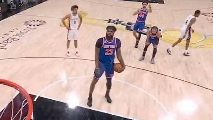 New York Knicks center Mitchell Robinson is a terrible free throw shooter.