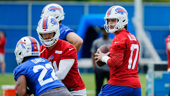 Buffalo Bills quarterback Josh Allen (17).
