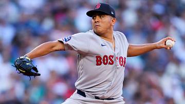 Red Sox Edge Orioles 6-5, Extend Streak to 14