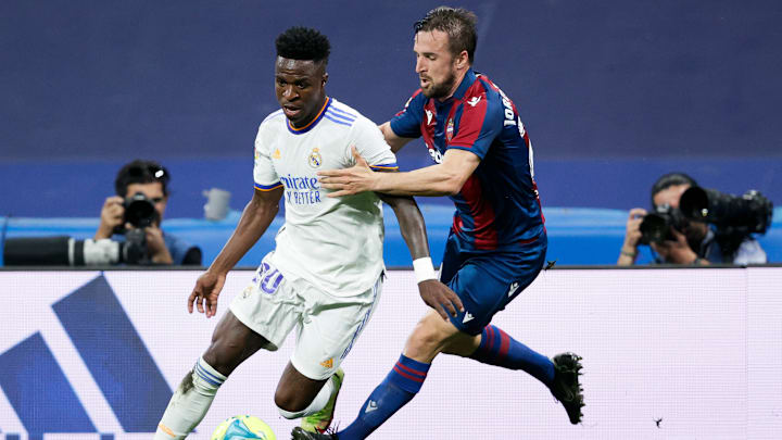 Levante x Real Madrid se enfrentam pela LaLiga 2025/26