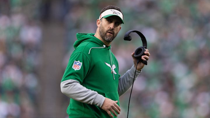 The Eagles are favored in an NFC East battle in Week 18. 