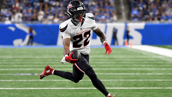 Aug 23, 2025; Detroit, Michigan, USA; Houston Texans running back Jawhar Jordan (22) runs with the ball against the Detroit Lions in the fourth quarter at Ford Field. Mandatory Credit: Eamon Horwedel-Imagn Images Aug 23, 2025; Detroit, Michigan, USA; Houston Texans running back Jawhar Jordan (22) runs with the ball against the Detroit Lions in the fourth quarter at Ford Field. Mandatory Credit: Eamon Horwedel-Imagn Images