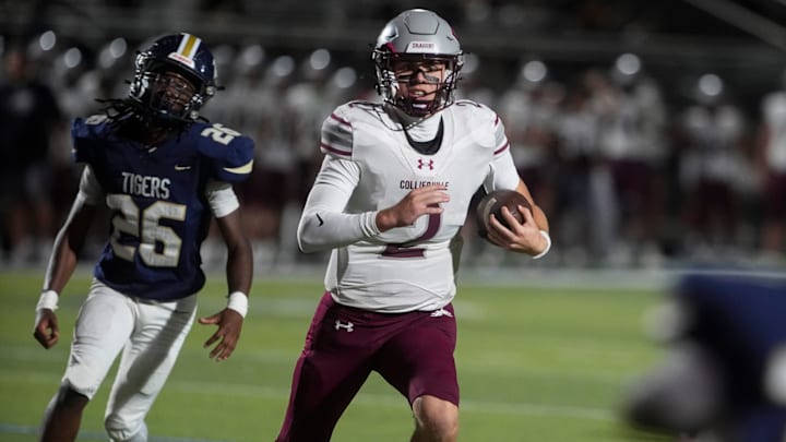 Collierville’s Brayden Santibanez (2) runs with the ball during the game between Collierville High School and Arlington High School in Arlington, Tenn., on September 19, 2025. Collierville defeated Arlington 58-0.