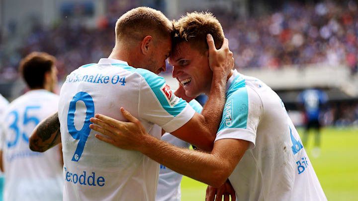 Terodde und Bülter bildeten das gesetzte S04-Sturmduo Terodde und Bülter bildeten das gesetzte S04-Sturmduo