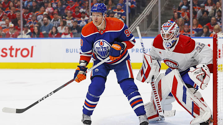 Edmonton Oilers forward Corey Perry (90)