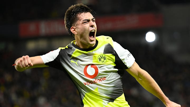 Aaron Anselmino wird für den BVB immer interessanter Aaron Anselmino wird für den BVB immer interessanter