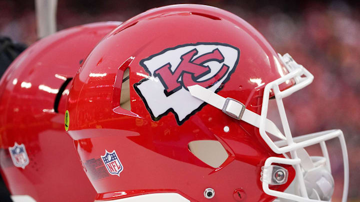 Dec 10, 2023; Kansas City, Missouri, USA; A general view of a Kansas City Chiefs helmet against the Buffalo Bills during the game at GEHA Field at Arrowhead Stadium. Mandatory Credit: Denny Medley-Imagn Images Dec 10, 2023; Kansas City, Missouri, USA; A general view of a Kansas City Chiefs helmet against the Buffalo Bills during the game at GEHA Field at Arrowhead Stadium. Mandatory Credit: Denny Medley-Imagn Images