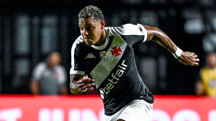 Vasco da Gama v Vitoria - Brasileirao 2024