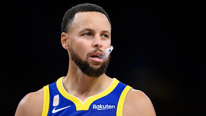 Golden State Warriors guard Stephen Curry (30) during the first half against the Los Angeles Lakers at Crypto.com Arena.