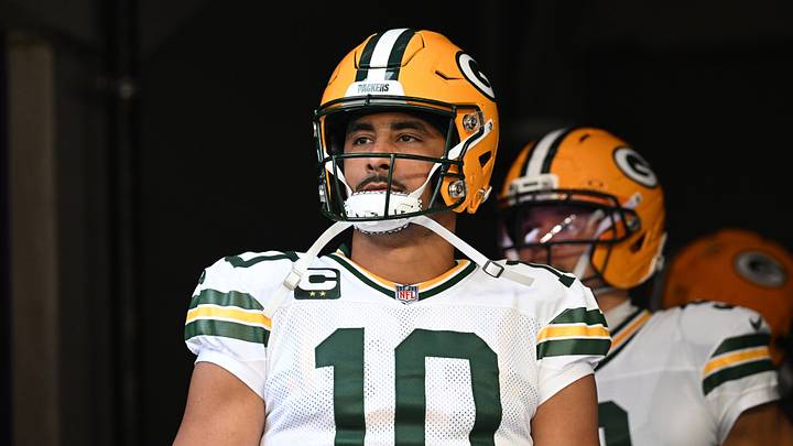 Sep 13, 2026; Minneapolis, Minnesota, USA; Green Bay Packers quarterback Jordan Love (10) enters the field before the game against the Minnesota Vikings at U.S. Bank Stadium. Mandatory Credit: Jeffrey Becker-Imagn Images Sep 13, 2026; Minneapolis, Minnesota, USA; Green Bay Packers quarterback Jordan Love (10) enters the field before the game against the Minnesota Vikings at U.S. Bank Stadium. Mandatory Credit: Jeffrey Becker-Imagn Images