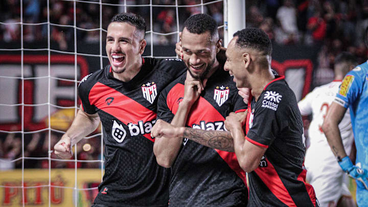 O Atlético-GO teve o artilheiro da competição, Gustavo Coutinho