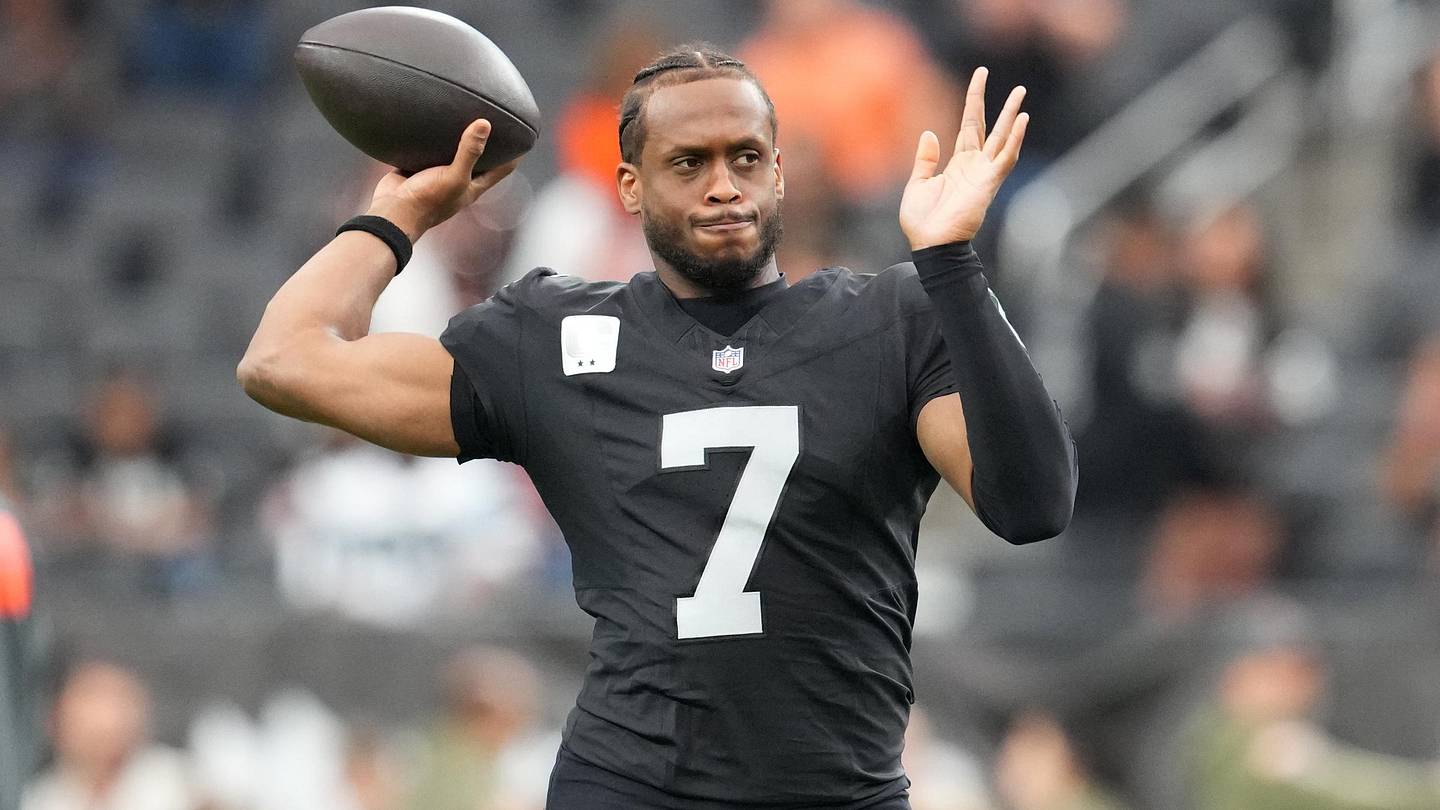 Geno Smith's Outlook Is Brighter Than Ever After Young Tackles Impress in OTAs