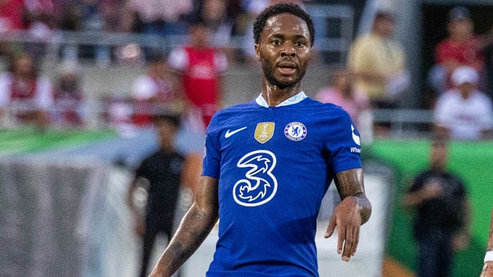 Reforço dos Blues, Sterling estará em campo neste sábado