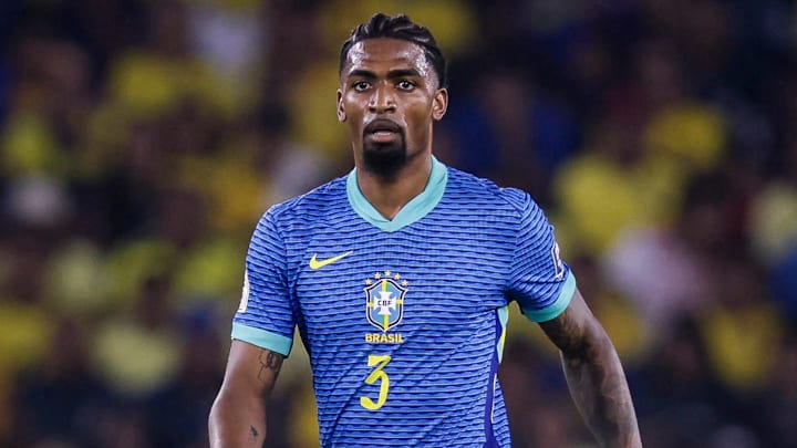 Alexsandro valorizou seu passe com grande temporada e convocação