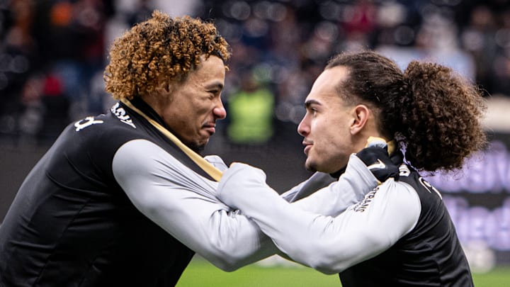 Hugo Ekitiké (r.) & Arthur Theate Hugo Ekitiké (r.) & Arthur Theate