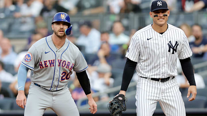New York Mets v New York Yankees