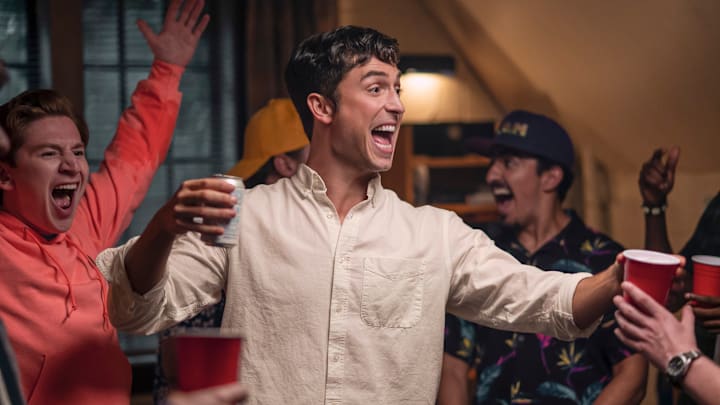Benito Skinner in Overcompensating on Prime Video