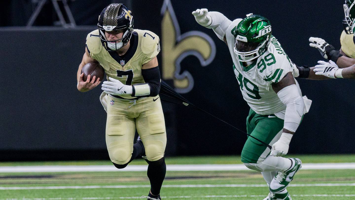 Signing Taysom Hill could be the Titans' final offseason surprise