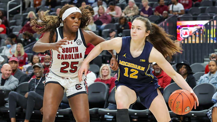 Hall Of Fame Series: Michigan v South Carolina