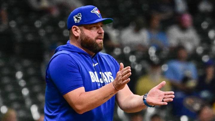 Blue Jays manager John Schneider makes a pitching change in the seventh inning against the Brewers. Mandatory Credit: Benny Sieu-Imagn Blue Jays manager John Schneider makes a pitching change in the seventh inning against the Brewers. Mandatory Credit: Benny Sieu-Imagn