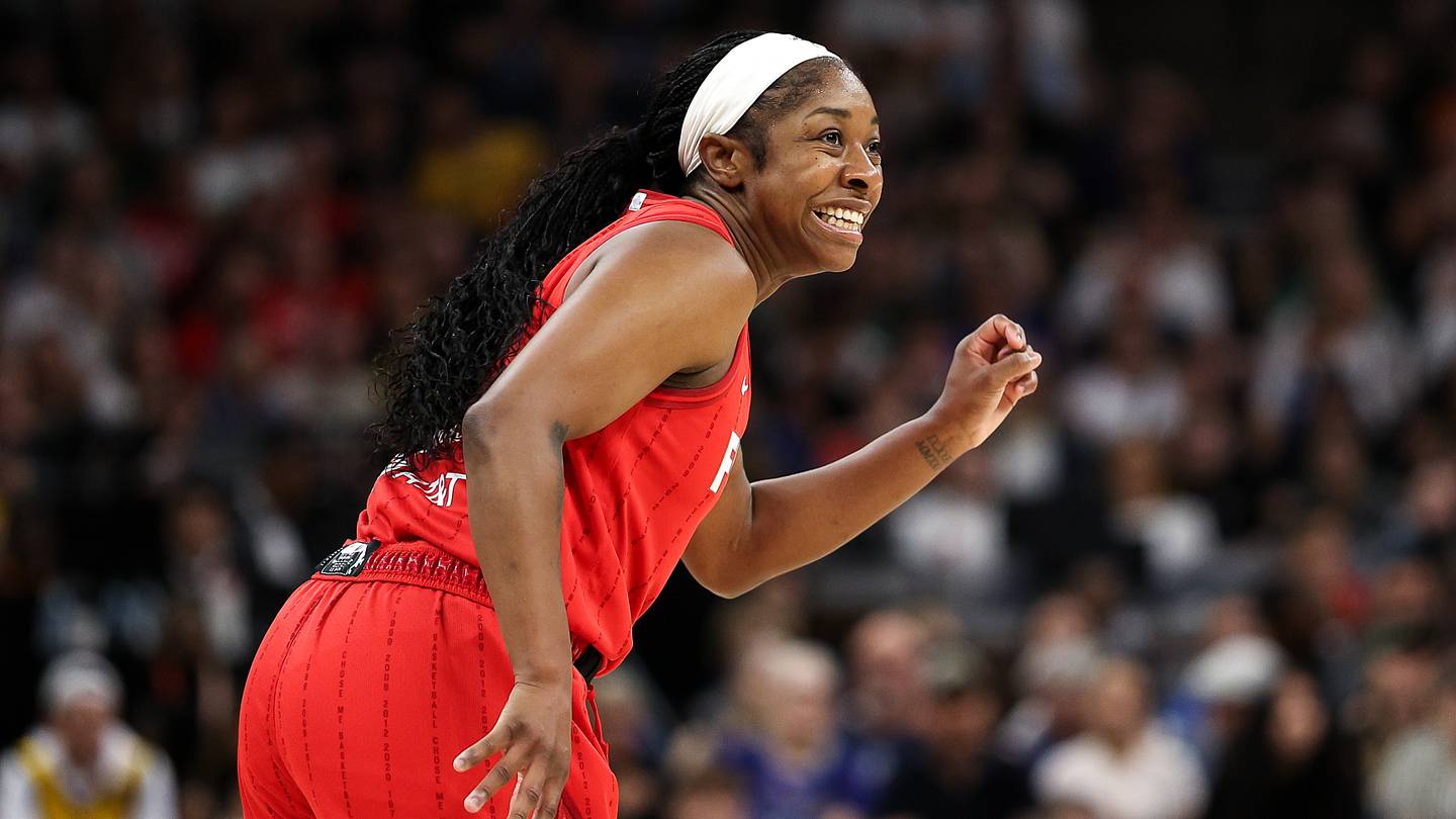Aari McDonald Leads Indiana Fever to Commissioner’s Cup Victory