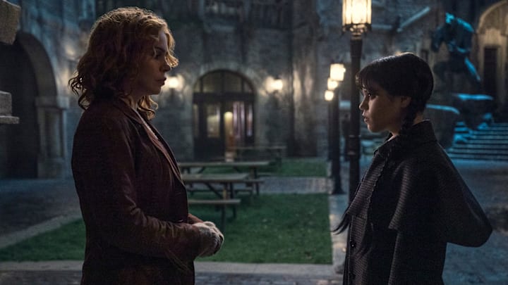 Wednesday. (L to R) Billie Piper as Isadora Capri, Jenna Ortega as Wednesday Addams in episode 202 of Wednesday