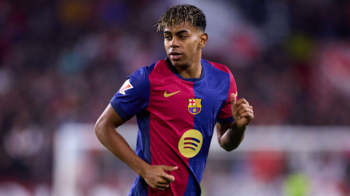 Lamine Yamal et le FC Barcelone affrontent le Rayo Vallecano en Liga Lamine Yamal et le FC Barcelone affrontent le Rayo Vallecano en Liga