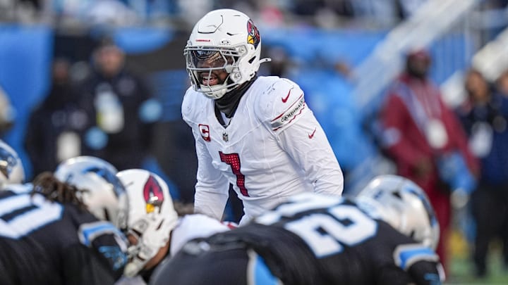 Dec 22, 2024; Charlotte, North Carolina, USA; Arizona Cardinals linebacker Kyzir White (7) during the second half against the Carolina Panthers at Bank of America Stadium. Mandatory Credit: Jim Dedmon-Imagn Images