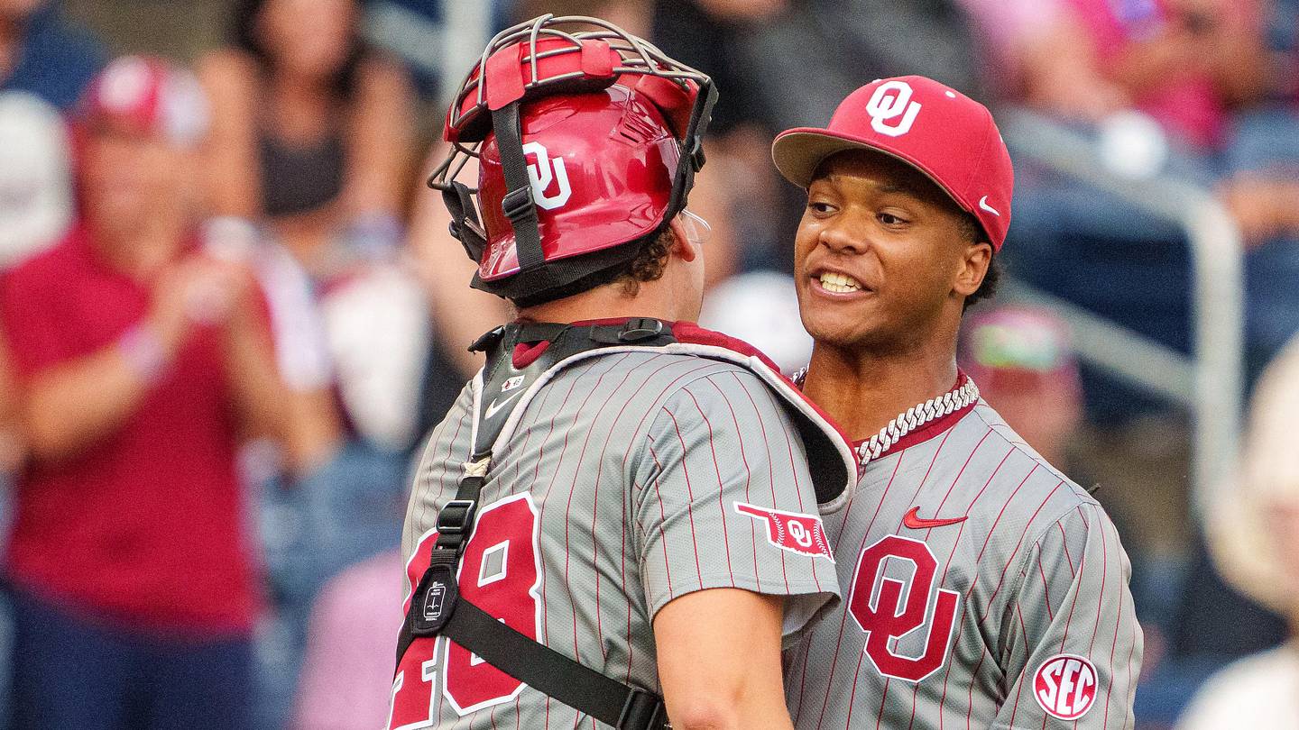 Oklahoma couldn't be set up any prettier to finish CWS with a national title