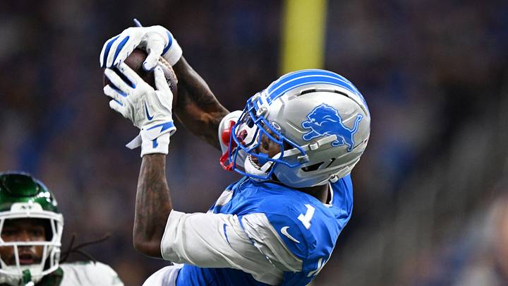 Detroit Lions wide receiver Jameson Williams (1) makes a catch against the New York Jets Detroit Lions wide receiver Jameson Williams (1) makes a catch against the New York Jets
