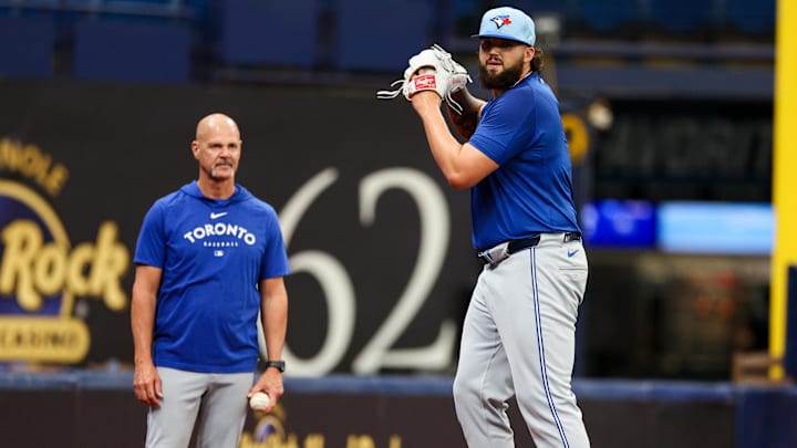 Mar 31, 2024; St. Petersburg, Florida, USA;  Toronto Blue Jays pitcher Alek Manoah (6) throws a