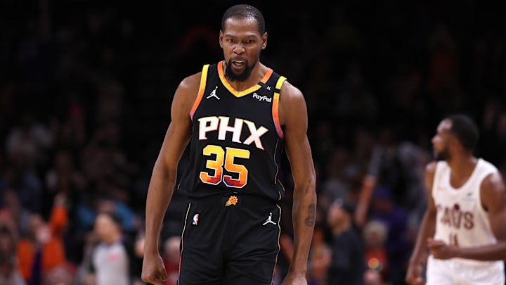 Cleveland Cavaliers v Phoenix Suns