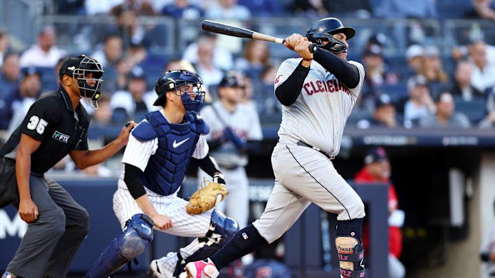 Josh Naylor conectó un doblete clave