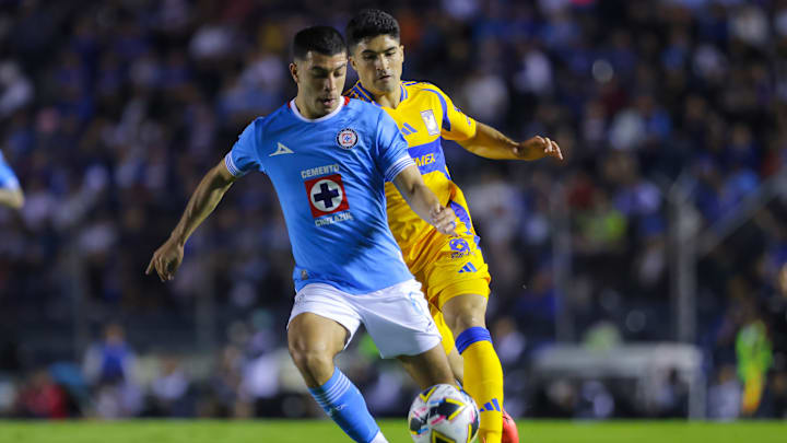 Cruz Azul v Tigres UANL - Torneo Apertura 2024 Liga MX