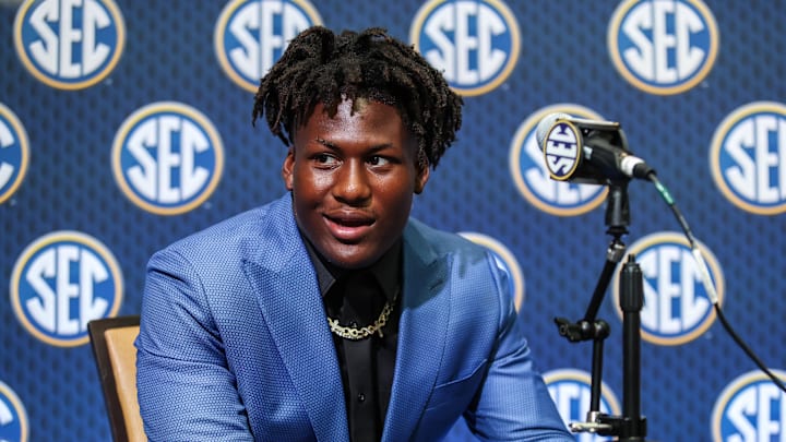 Jul 15, 2025; Atlanta, GA, USA; Texas Longhorns linebacker Anthony Hill Jr. answers questions from the media during SEC Media Days at Omni Atlanta Hotel. Mandatory Credit: Jordan Godfree-Imagn Images Jul 15, 2025; Atlanta, GA, USA; Texas Longhorns linebacker Anthony Hill Jr. answers questions from the media during SEC Media Days at Omni Atlanta Hotel. Mandatory Credit: Jordan Godfree-Imagn Images