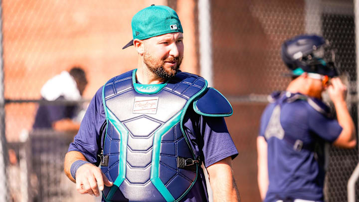Feb 12, 2026; Phoenix, AZ, USA; Cal Raleigh at Seattle Mariners workouts in Peoria, Arizona. Mandatory Credit: Arianna Grainey-Imagn Images Feb 12, 2026; Phoenix, AZ, USA; Cal Raleigh at Seattle Mariners workouts in Peoria, Arizona. Mandatory Credit: Arianna Grainey-Imagn Images