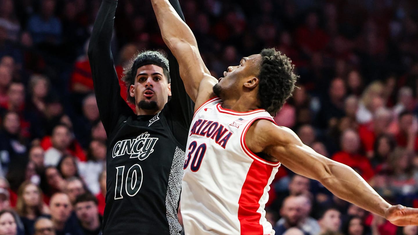 Three Man Weave: Cincinnati Bearcats Basketball Crashes Back To Earth Against No. 1 Arizona 77-51