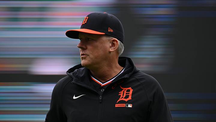 Detroit Tigers manager A.J. Hinch (14) walks back to the dugout after visiting the mound. Credit: Jamie Sabau-Imagn Images Detroit Tigers manager A.J. Hinch (14) walks back to the dugout after visiting the mound. Credit: Jamie Sabau-Imagn Images