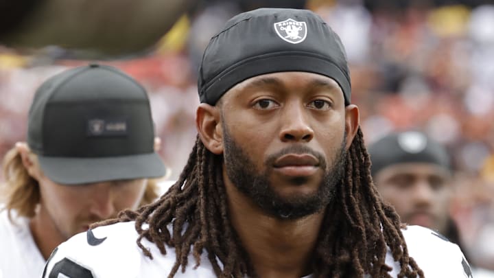 Sep 21, 2025; Landover, Maryland, USA; Las Vegas Raiders wide receiver Jakobi Meyers (16) prior to the game against the Washington Commanders at Northwest Stadium. Mandatory Credit: Amber Searls-Imagn Images Sep 21, 2025; Landover, Maryland, USA; Las Vegas Raiders wide receiver Jakobi Meyers (16) prior to the game against the Washington Commanders at Northwest Stadium. Mandatory Credit: Amber Searls-Imagn Images