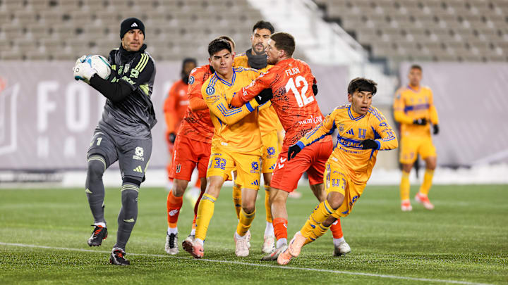 El Forge FC y Tigres durante el juego de Ida